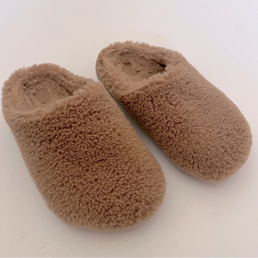 Anthropology Camel Tan Sherpa Slippers with tread bottoms size 9 - Picture 3 of 7